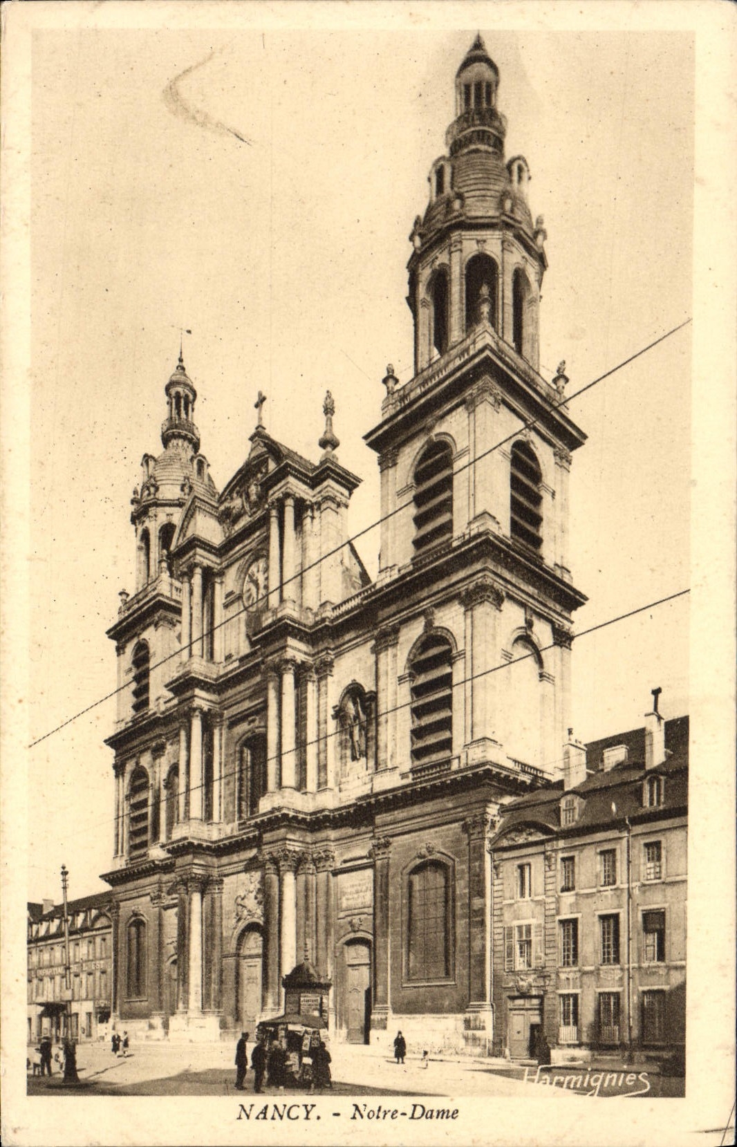 NANCY - Notre-Dame — vue de la façade et du clocher — Harmignies