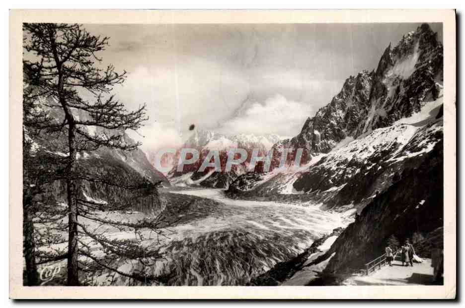 CPM Chamonix Mont Blanc Vue Generale Sur la Mer de Glace