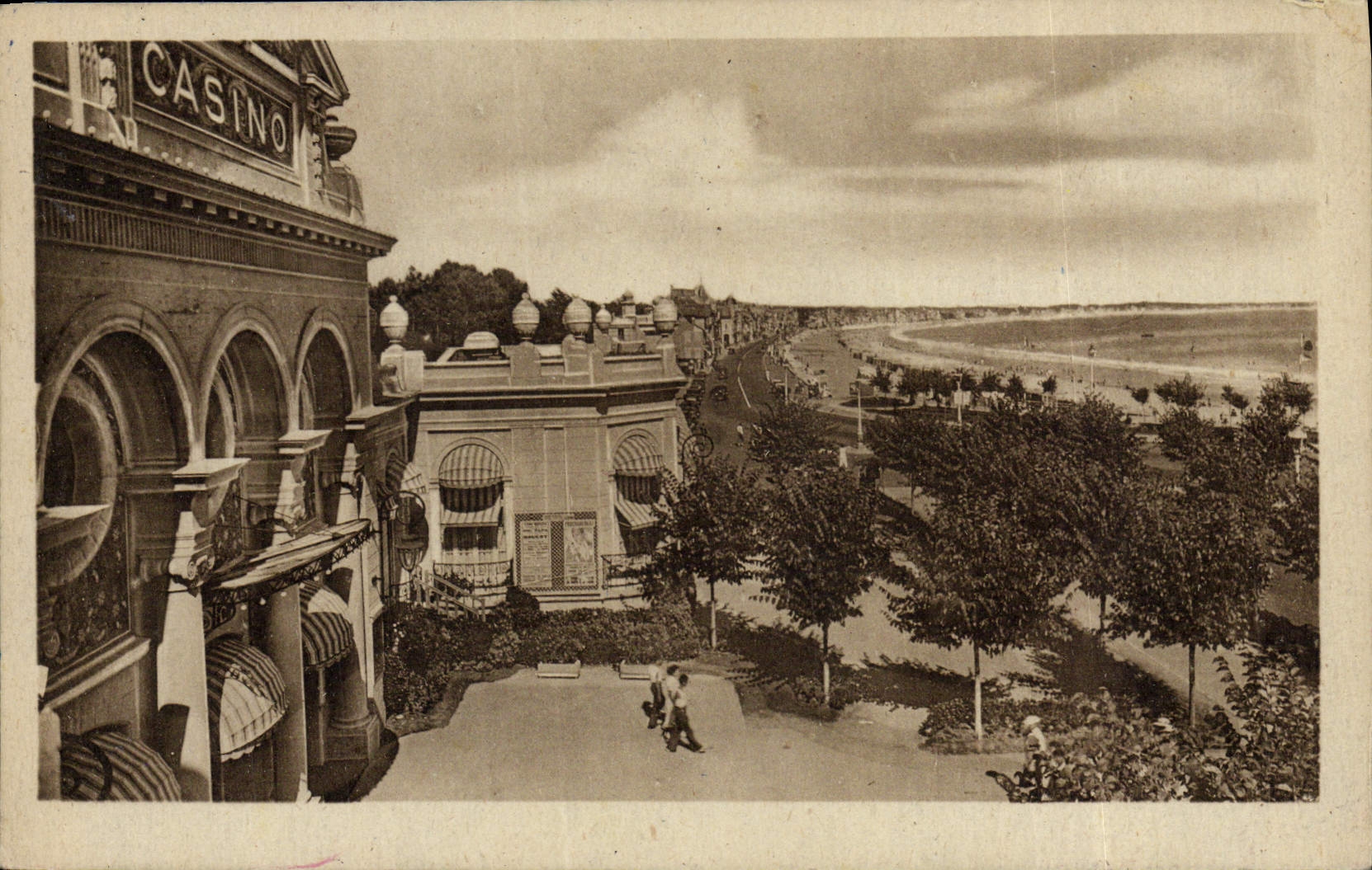 CPA La Baule La Plage Vue Du Casino