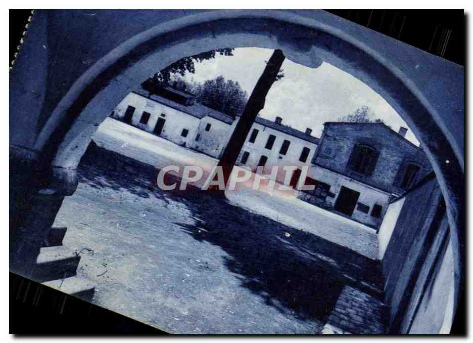 CPA Saintes Etude Dans I'Abbaye Des Dames Caserne Taillebourg