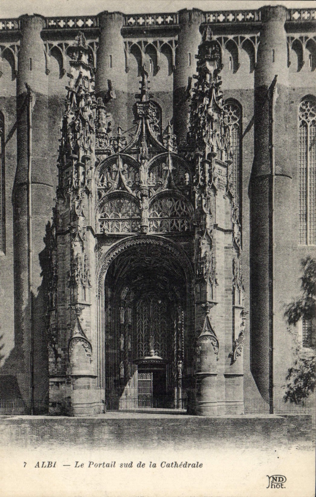 Albi — Le Portail sud de la Cathédrale — ND Phot.