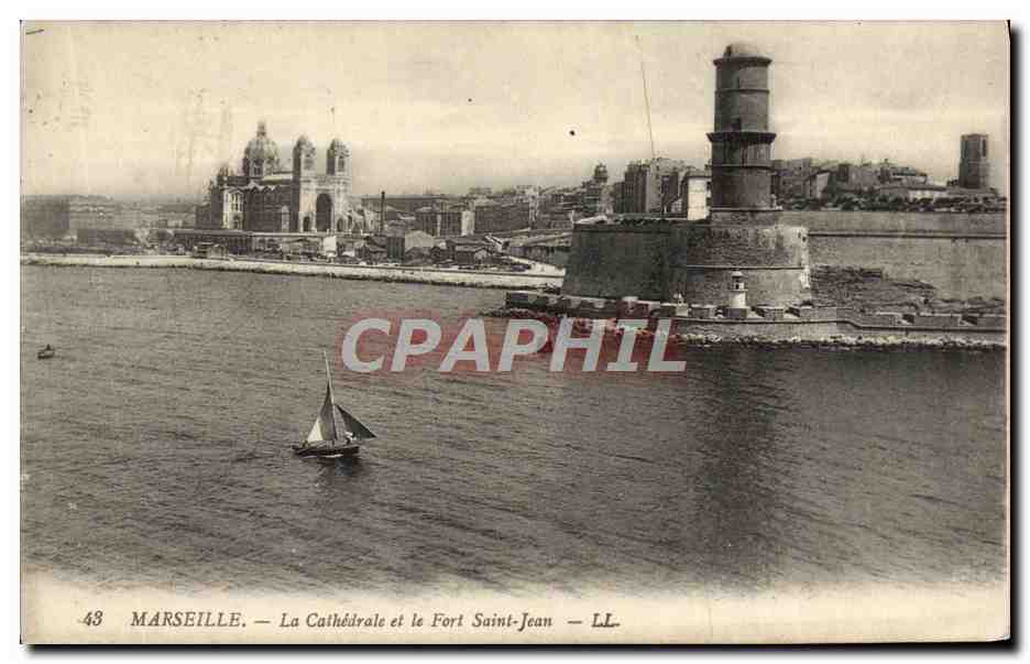 CPA Marseille La Cathedrale Et Le Fort Saint Jean