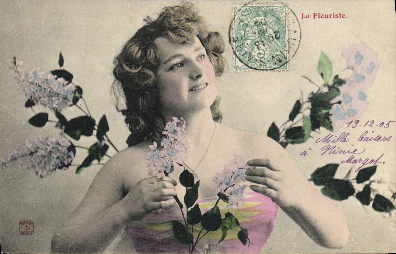 La Fleuriste — femme tenant des lilas — éditeur RIVOLI NANCY