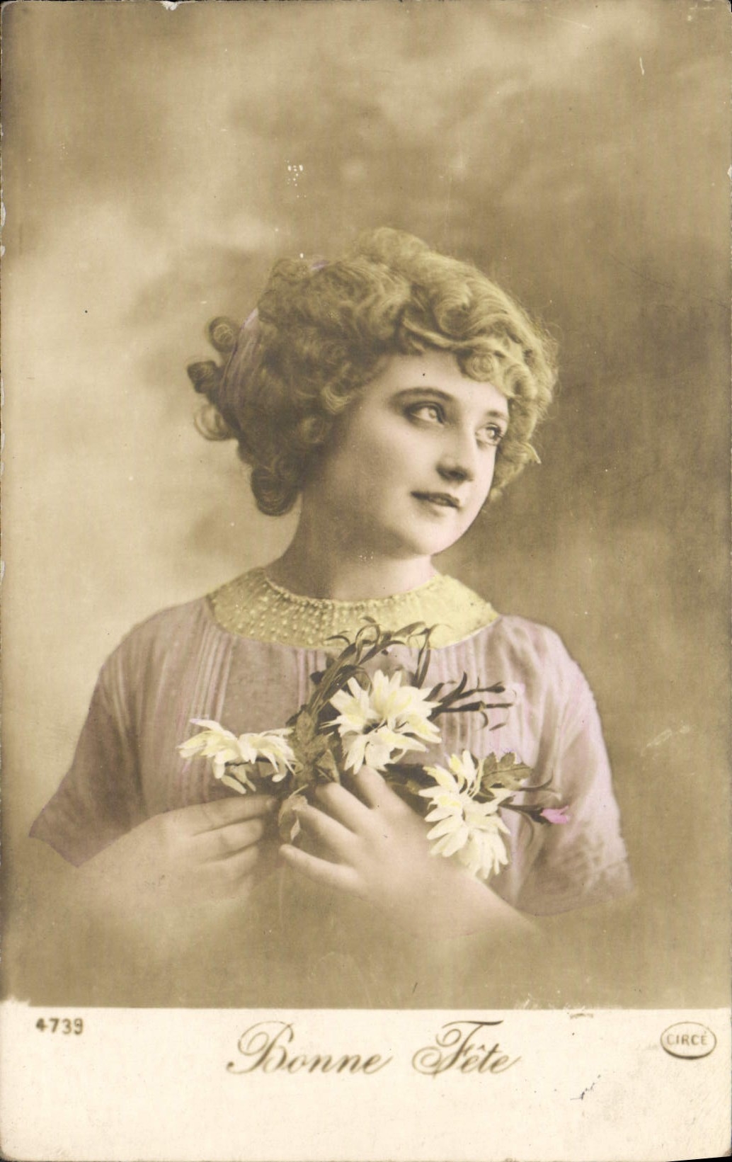 CPA Fantaisie Femme Bonne Fete