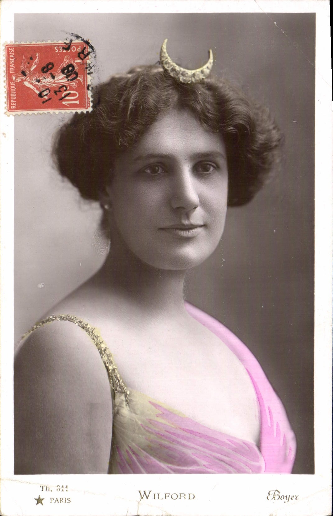 CPA Fantaisie Femme Wilford
