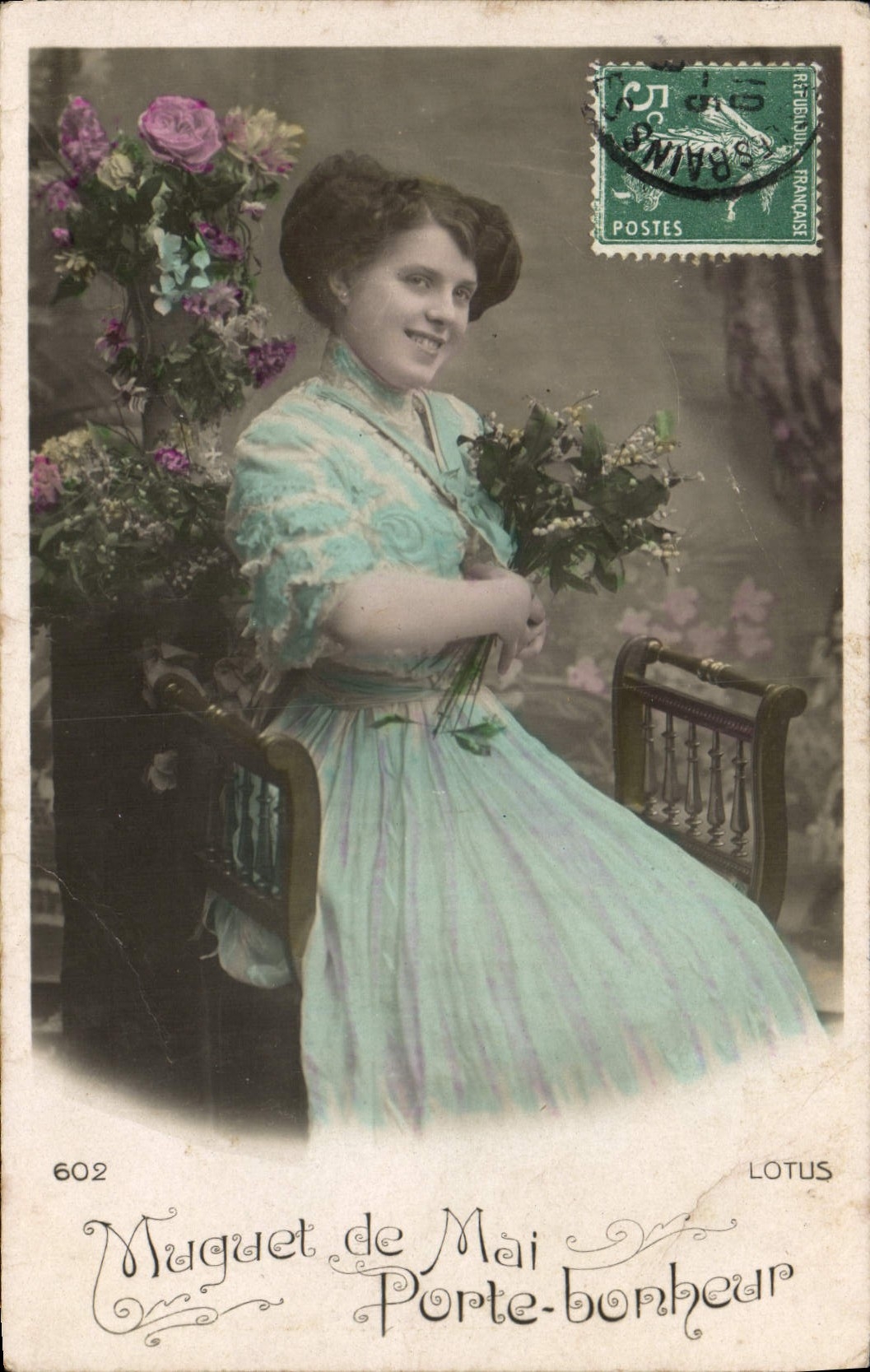 CPA Fantaisie Femme Mai Muguet 