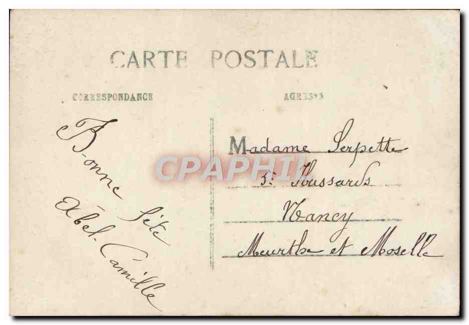 Donna in abito di stile Art Nouveau che tiene colombi — editore Irene, n°3370 — Verso