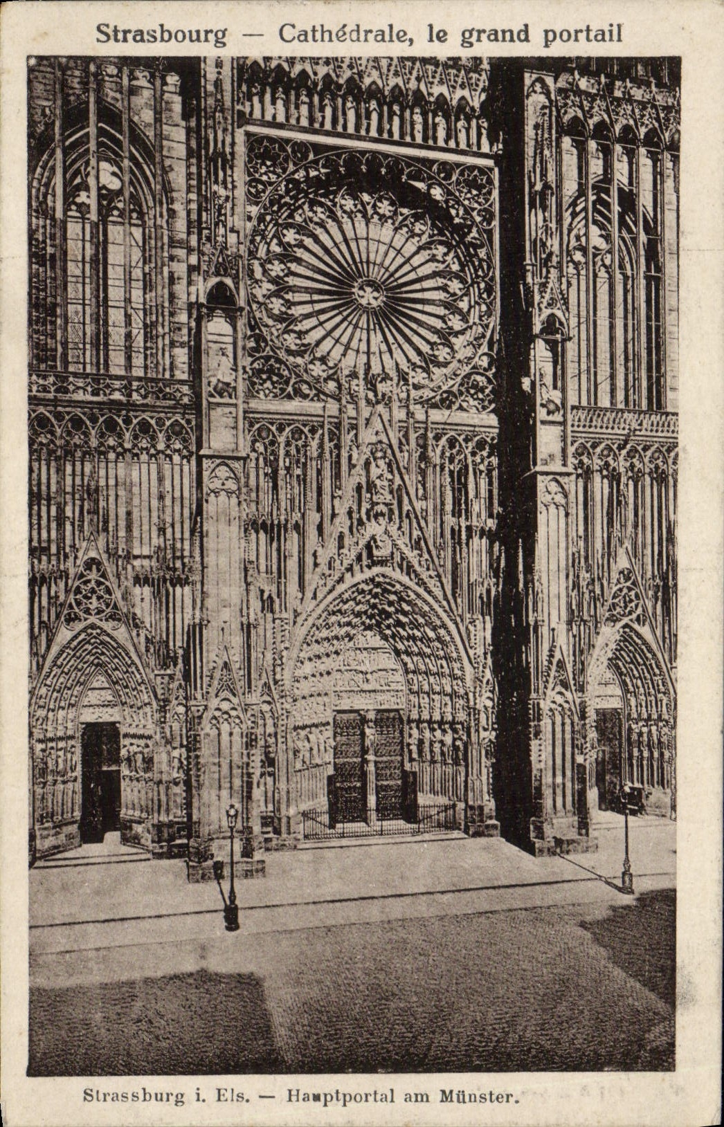 CPA Strasbourg Cathedrale le grand portail
