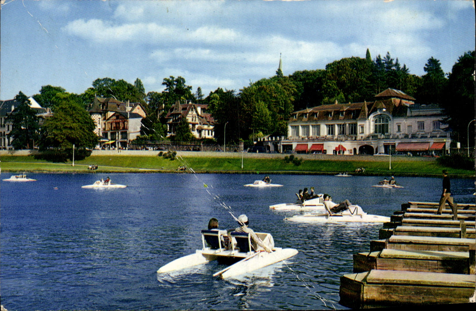 Bagnolles-de-l'Orne — Lac et casino des thermes — Mexichrome