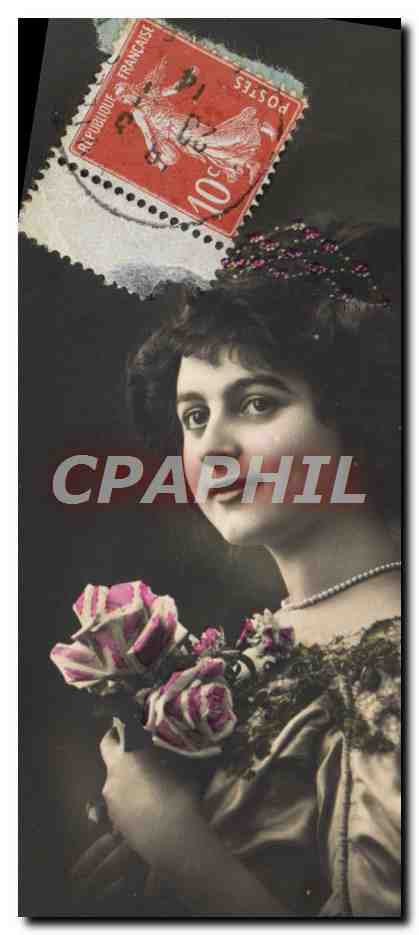 Jeune femme tenant des roses — éditeur inconnu, n° de série non visible