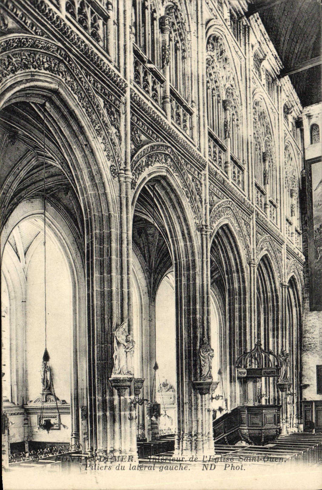 CPA Pont Audemer Interieur de l'eglise Saint Ouen Piliers du lateral gauche 