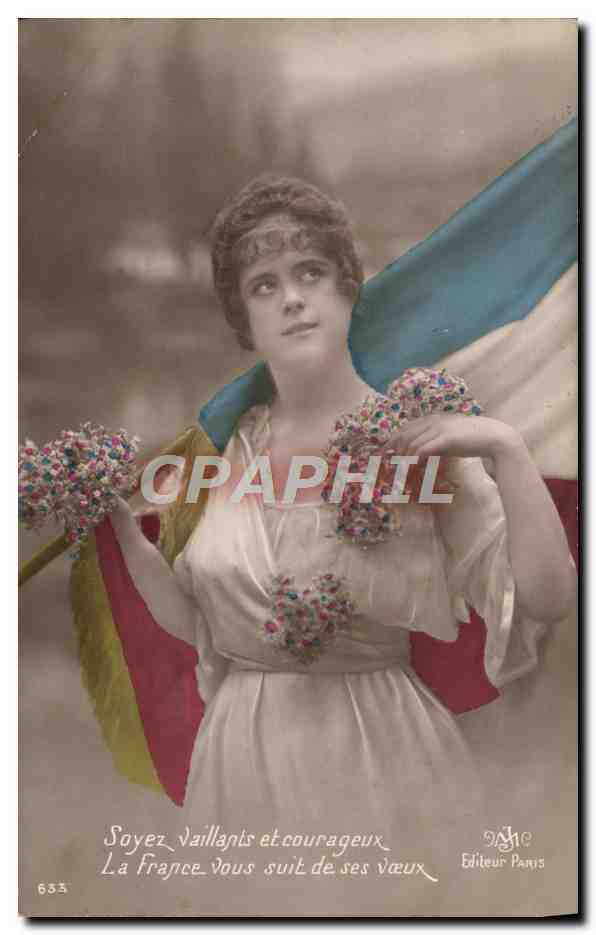 CPA Fantaisie Femme Drapeau