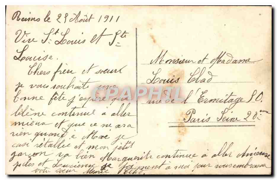 Jeune femme en robe fleurie tenant un bouquet de roses — Bonne Bonne, n° 2363 — Reverso