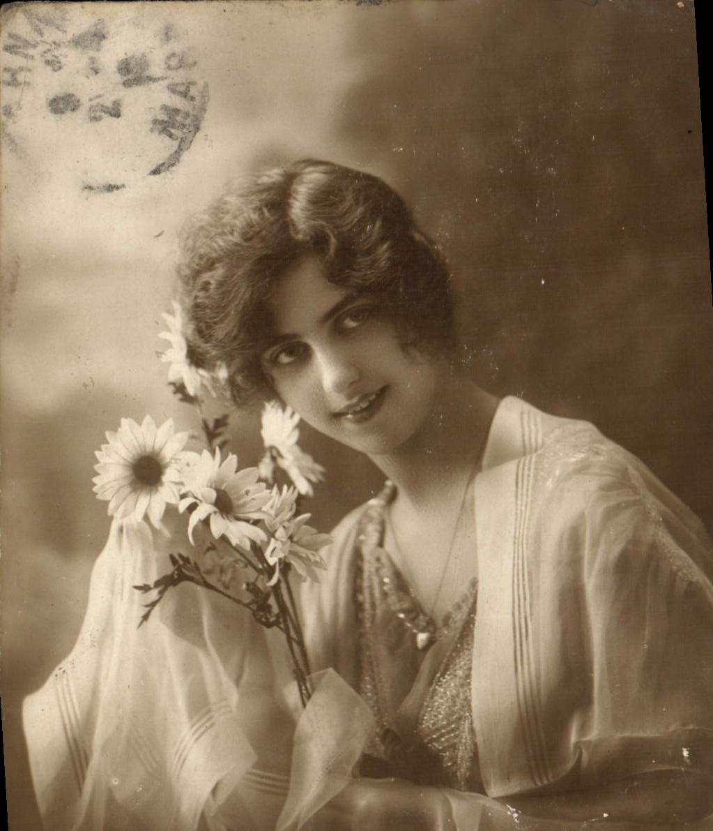 CPA Fantaisie Femme 