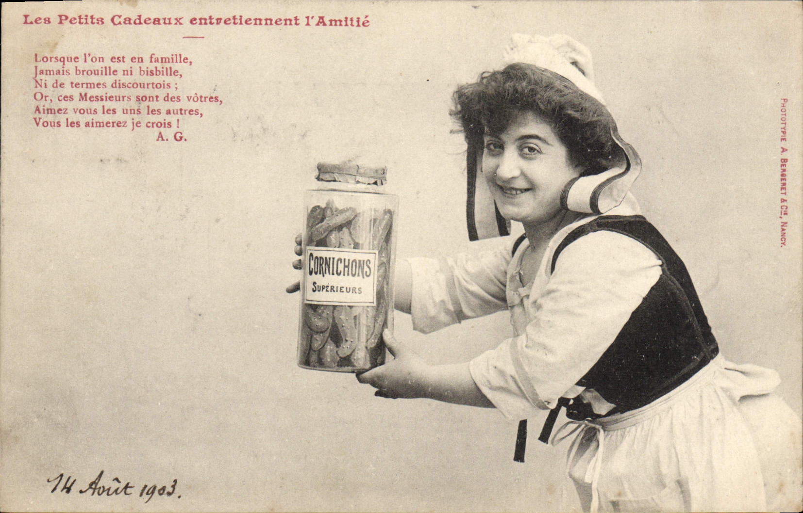CPA Fantaisie Femme Les petits cadeaux entretiennent l'amitie Cornichons
