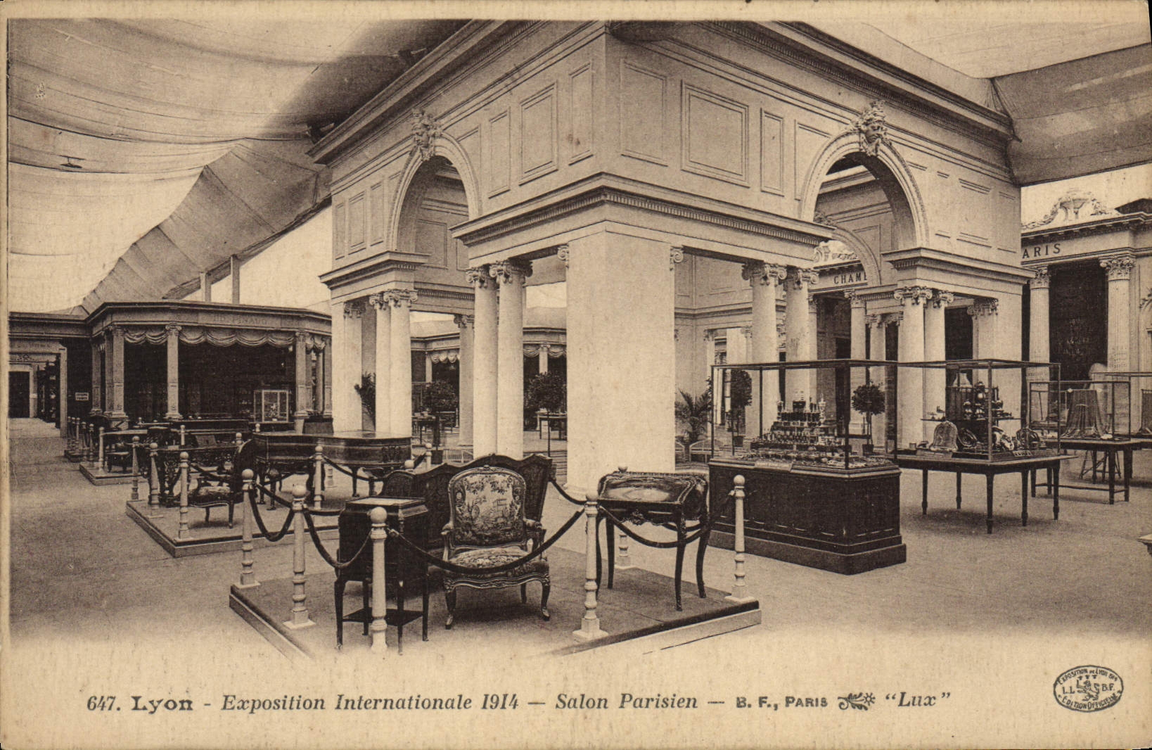 CPA Lyon Exposition Internationale 1914 Salon parisien