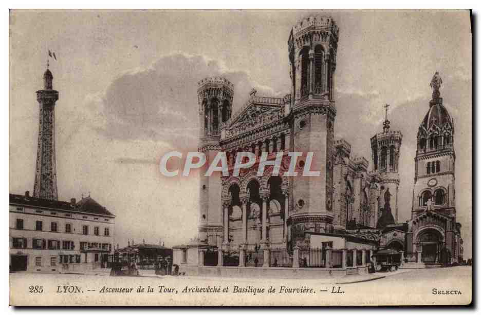 CPA Lyon Ascenseur de la Tour Archeveche et Basilique de Fourviere