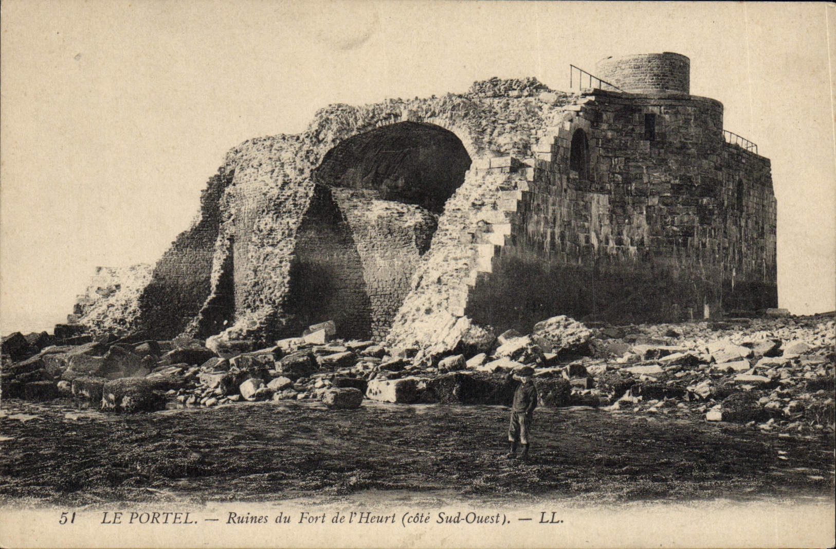 CPA Le Portel Ruines du Fort de L'Heurt 