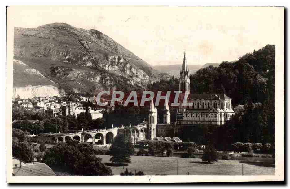CPA Lourdes La Basilique et le Pic du Jer