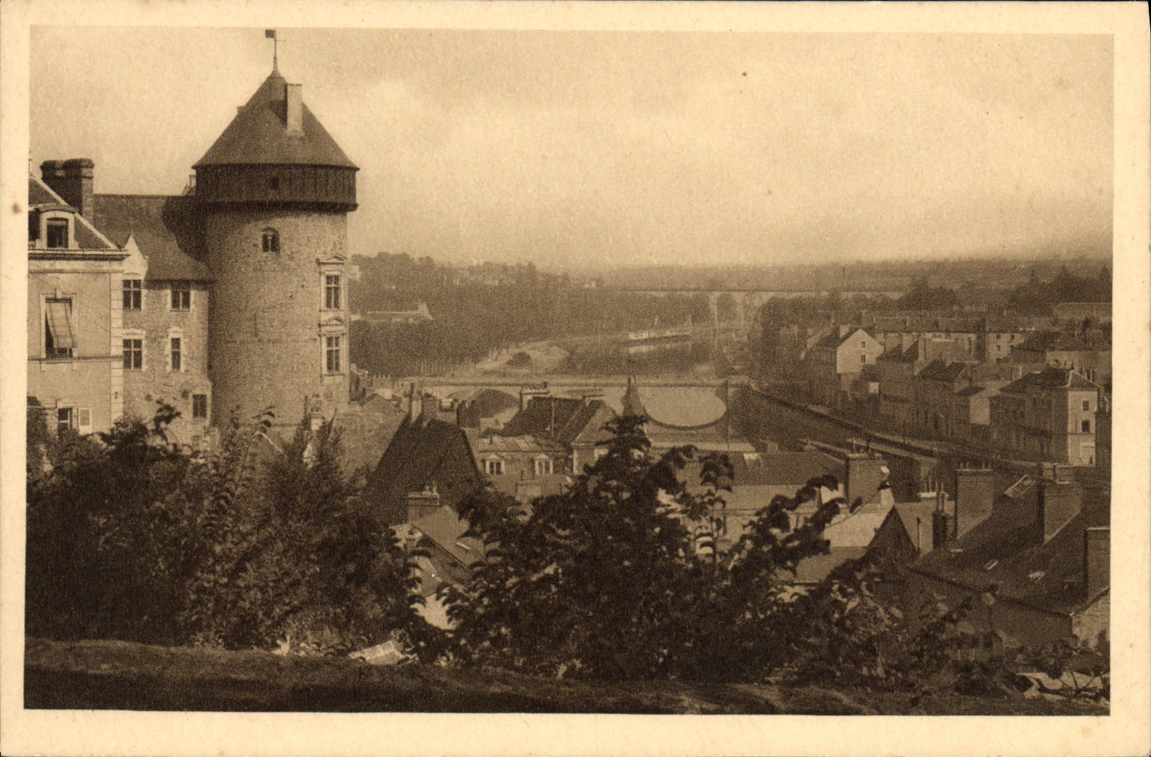 CPA Laval Vue Generale