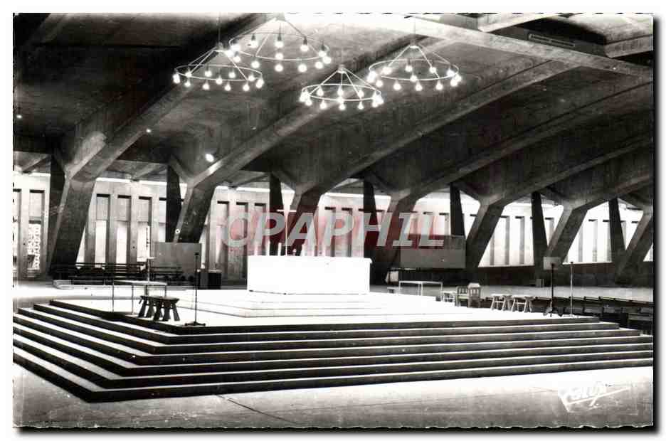 CPM Lourdes la Basilique Souterraine St Pie X