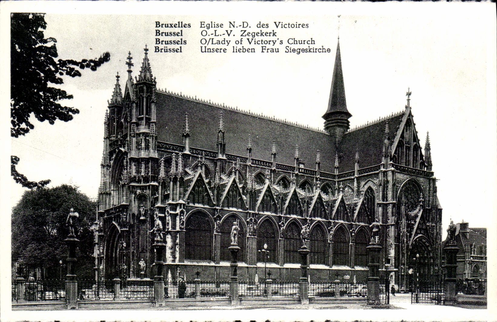 CPM Bruxelles Eglise ND Des Victoires