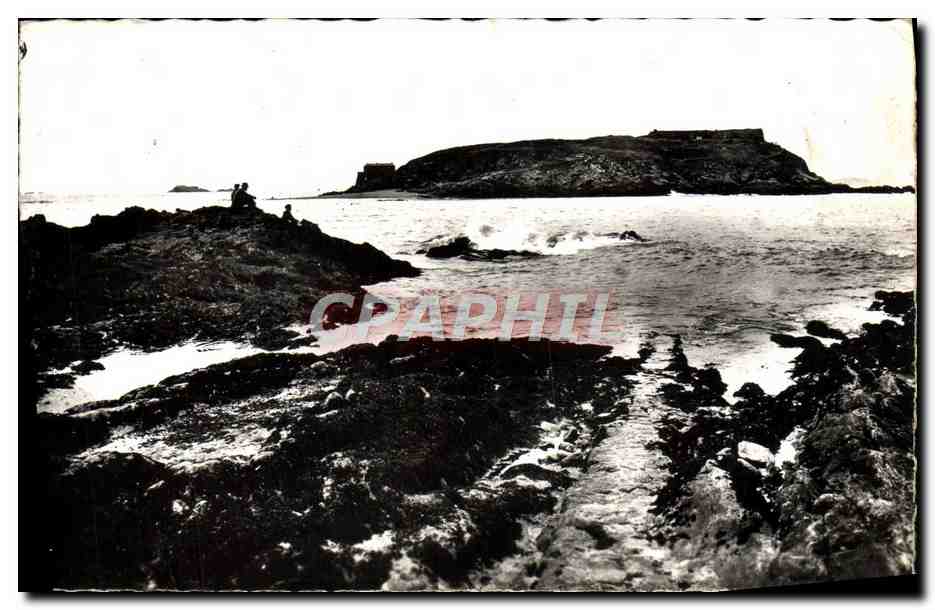 Saint-Malo (I.-et-V.) — Le Grand Bé — vue des falaises et du phare — Édition du Chêne, n° 58