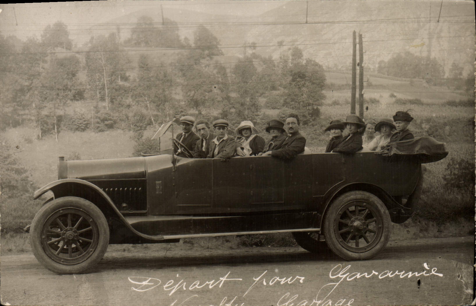 CARTE PHOTO Automobile Autobus Depart pour Gavarnie 