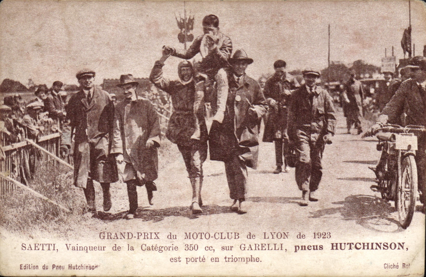 CPA Grand prix Moto Club de Lyon 1923 Saetti Vainqueur de la categorie 3500 cc sur Garelli pneus Hutchinson