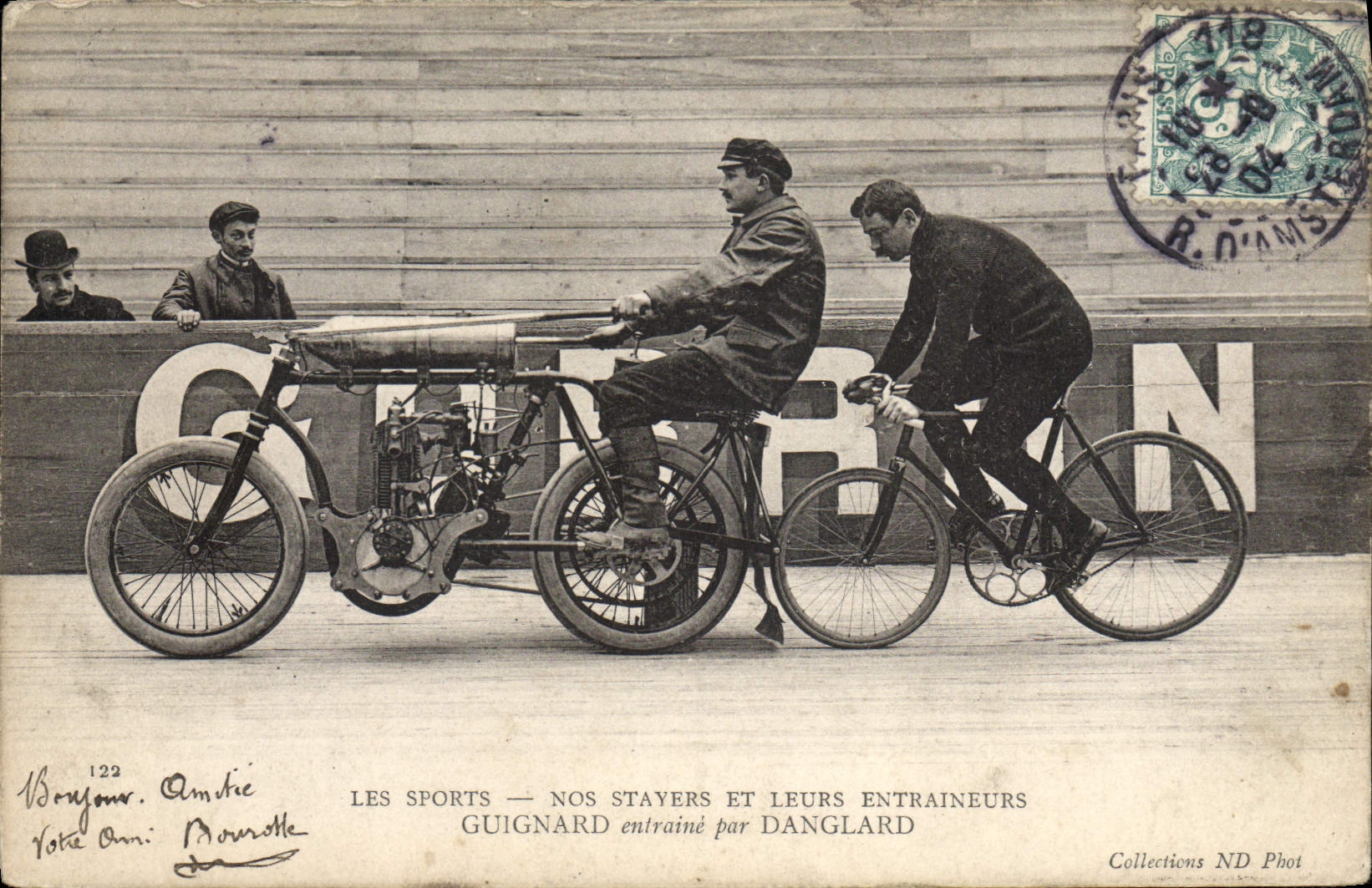 CPA Moto Velo Cycle Guignard entraine par Danglard 
