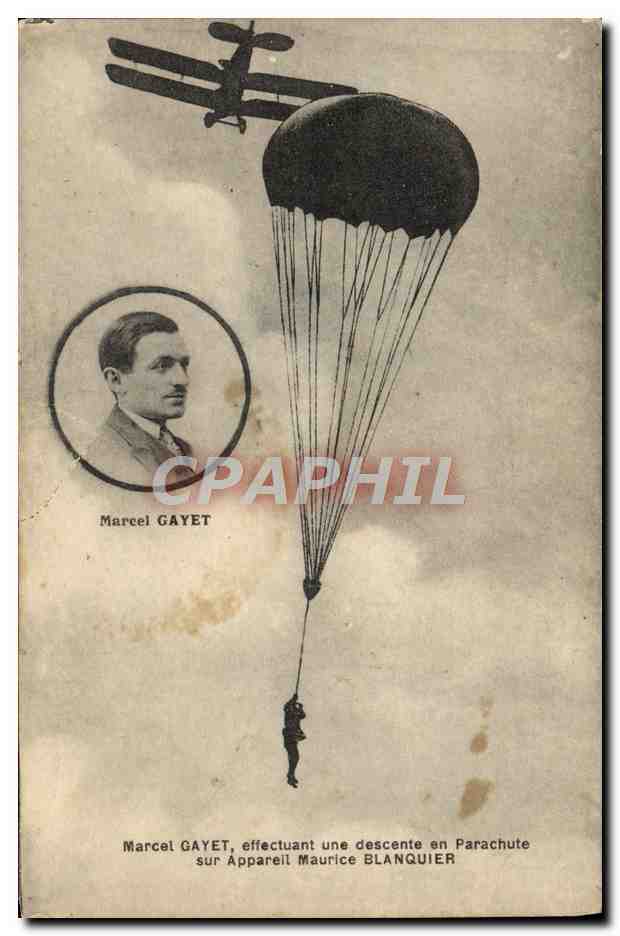CPA Aviation Avion Marcel Gayet effectuant une descente en parachute sur l'appareil Maurice Blanquier 