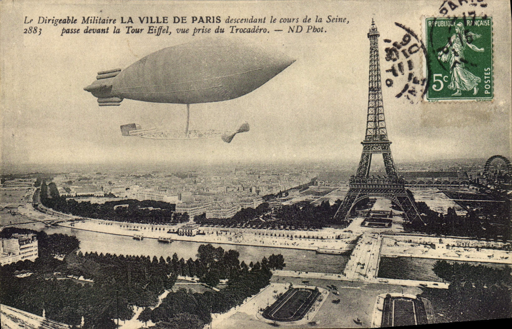 CPA Aviation Dirigeable militaire La Ville de Paris descendant le cours de la Seine Paris Zeppelin 