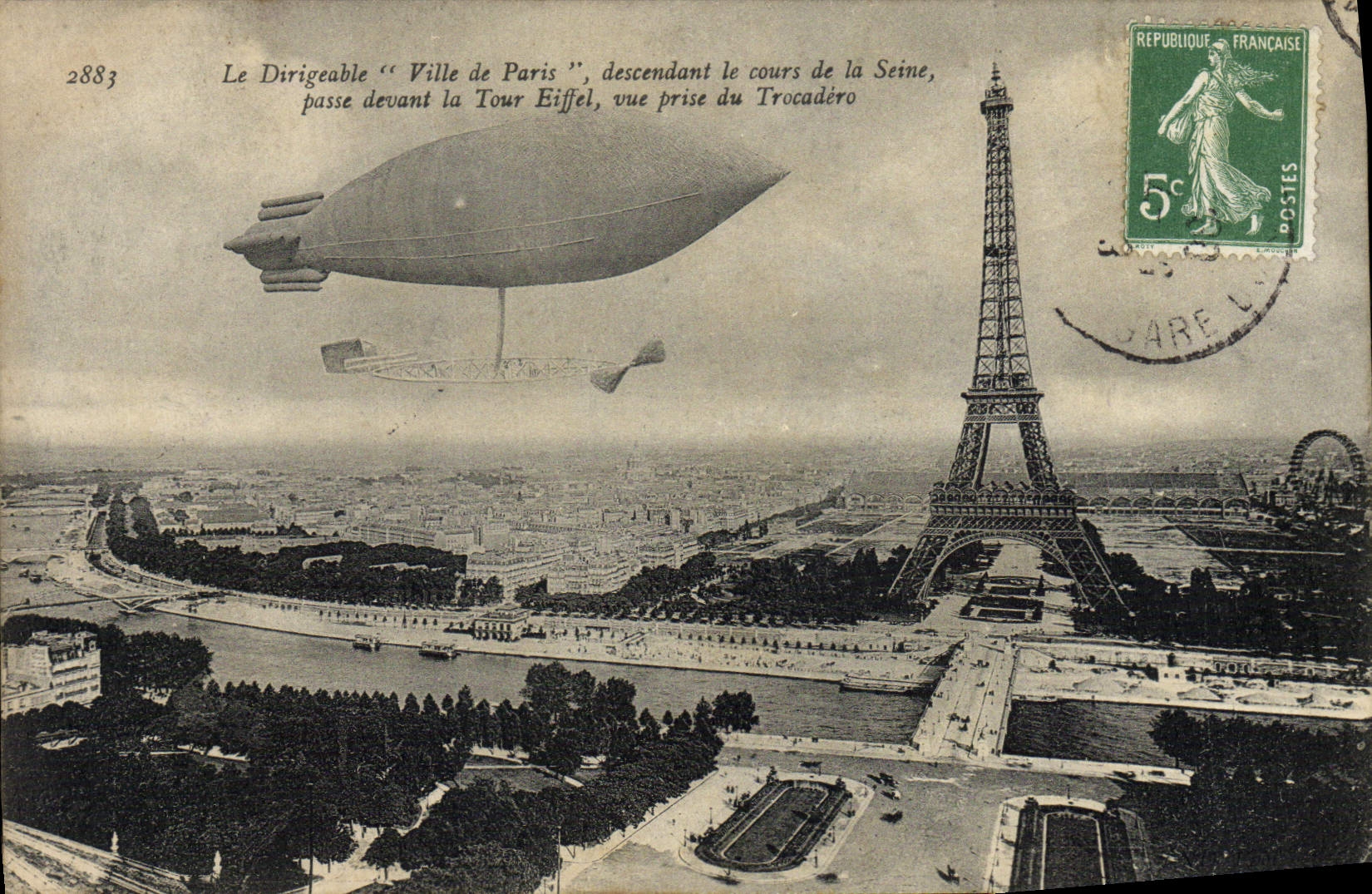 CPA Aviation Dirigeable Ville de Paris descendant le cours de la Seine Tour Eiffel Zeppelin 