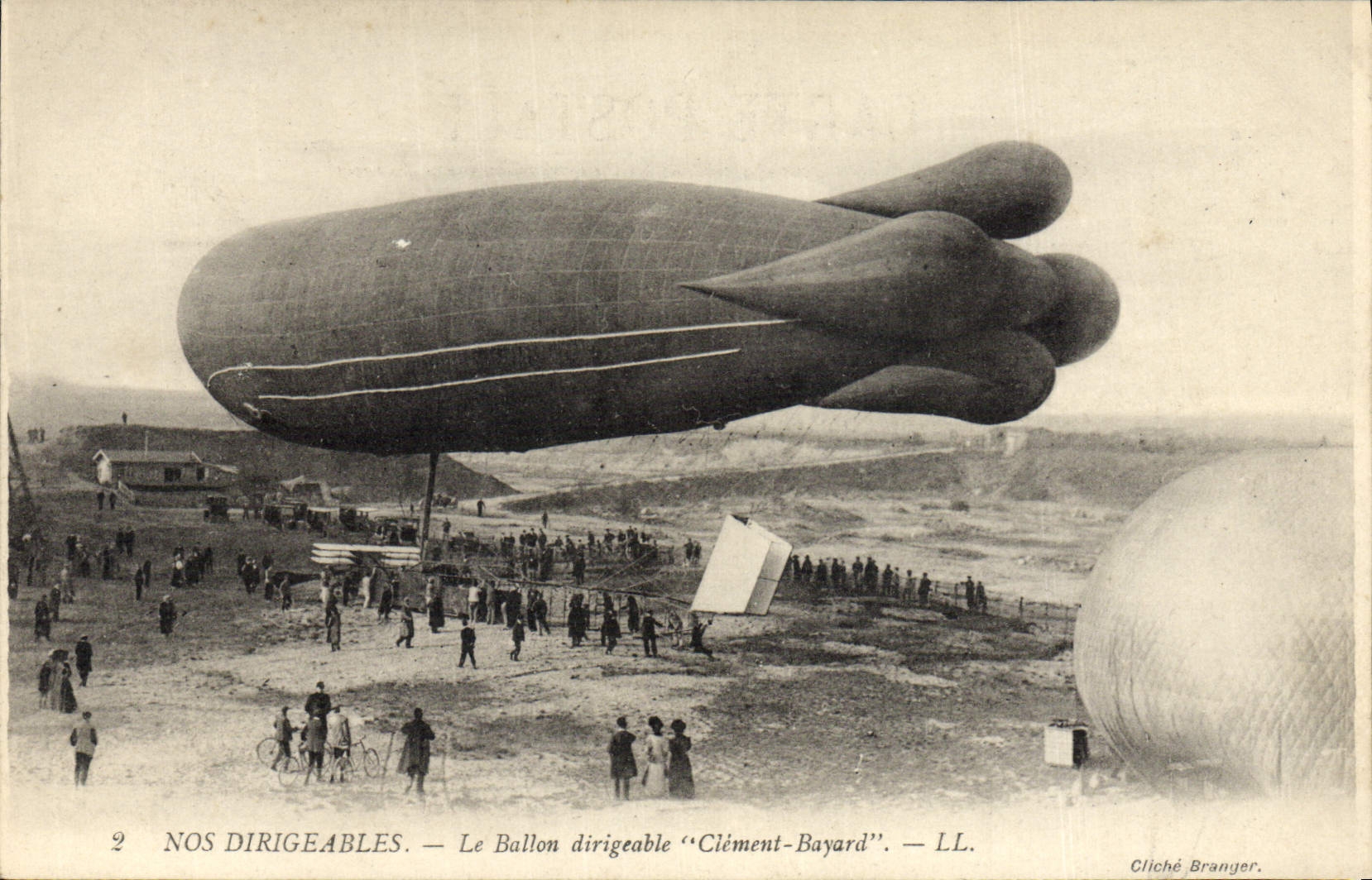 CPA Aviation Dirigeable Zeppelin Le ballon Clement Bayard