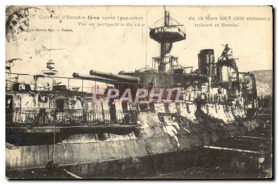 Cuirassé d'Escadre Iéna après l'explosion — Vue en perspective du côté tribord et Bassin — Joffre-Marins Bar — Toulon