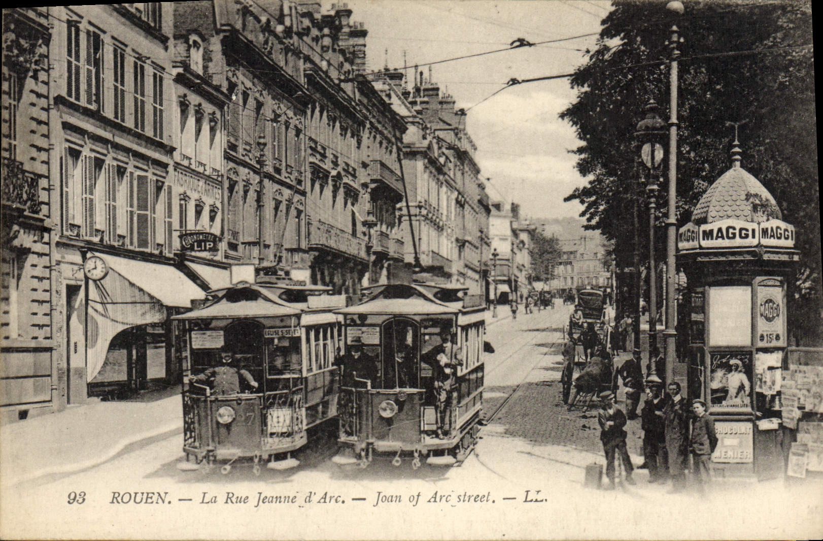 CPA Tramway Train Rouen la rue Jeanne d'Arc Maggi