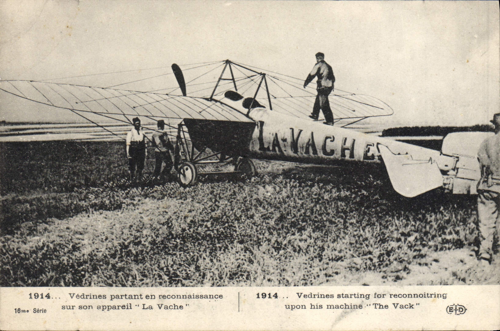 CPA Aviation Avion Vedrines partant en reconnaissance sur son appareil La Vache 