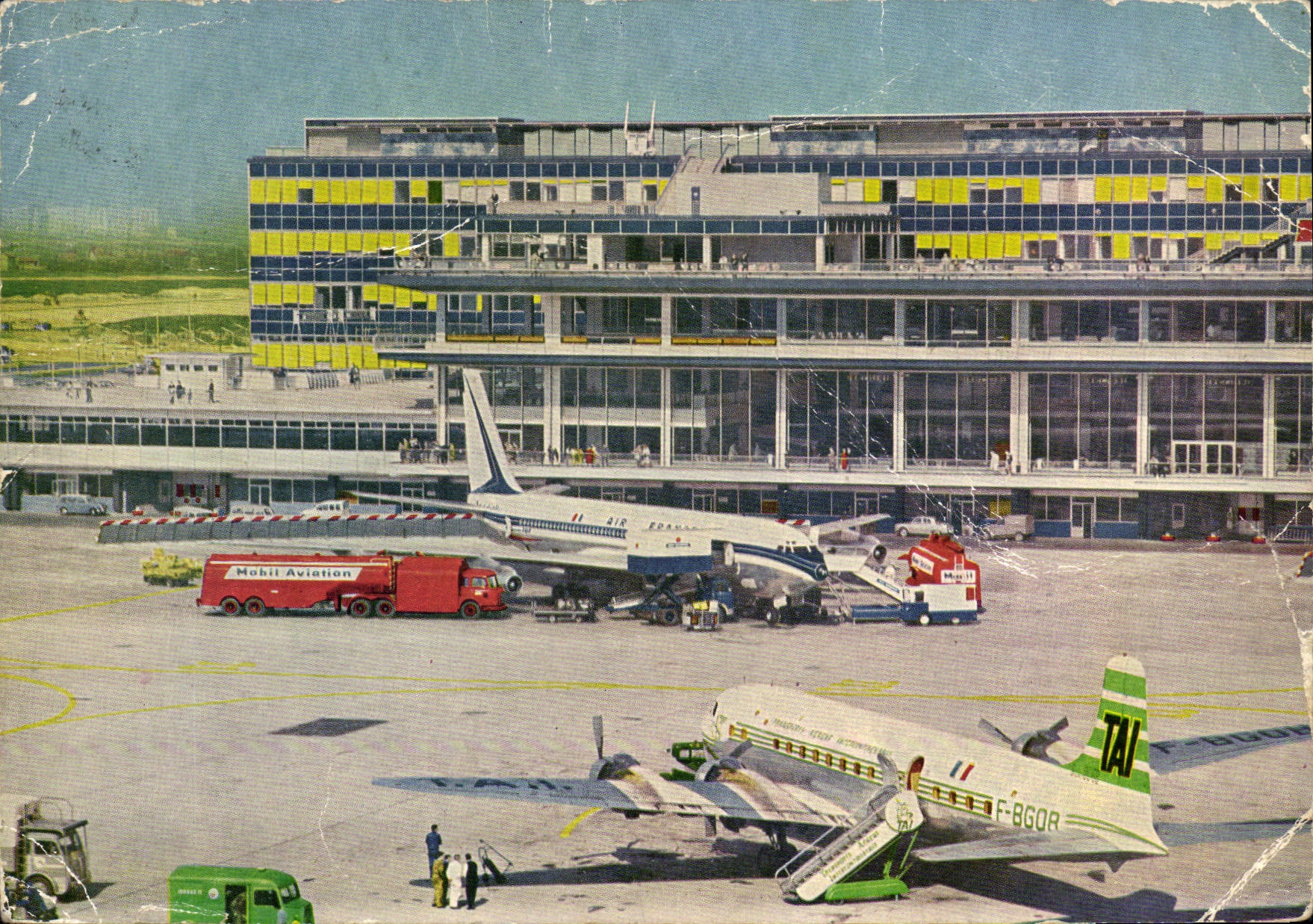 CPM Avion Aviation Aeroport de Paris Orly Aire de stationnement
