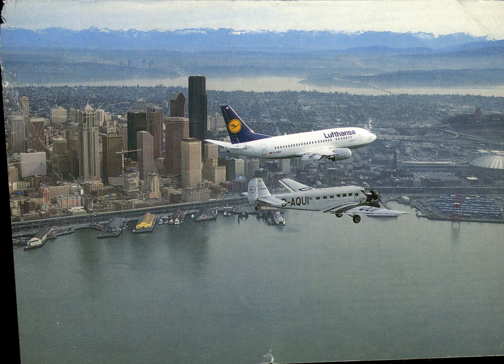 Seattle - Skyline avec avions Lufthansa — Lufthansa