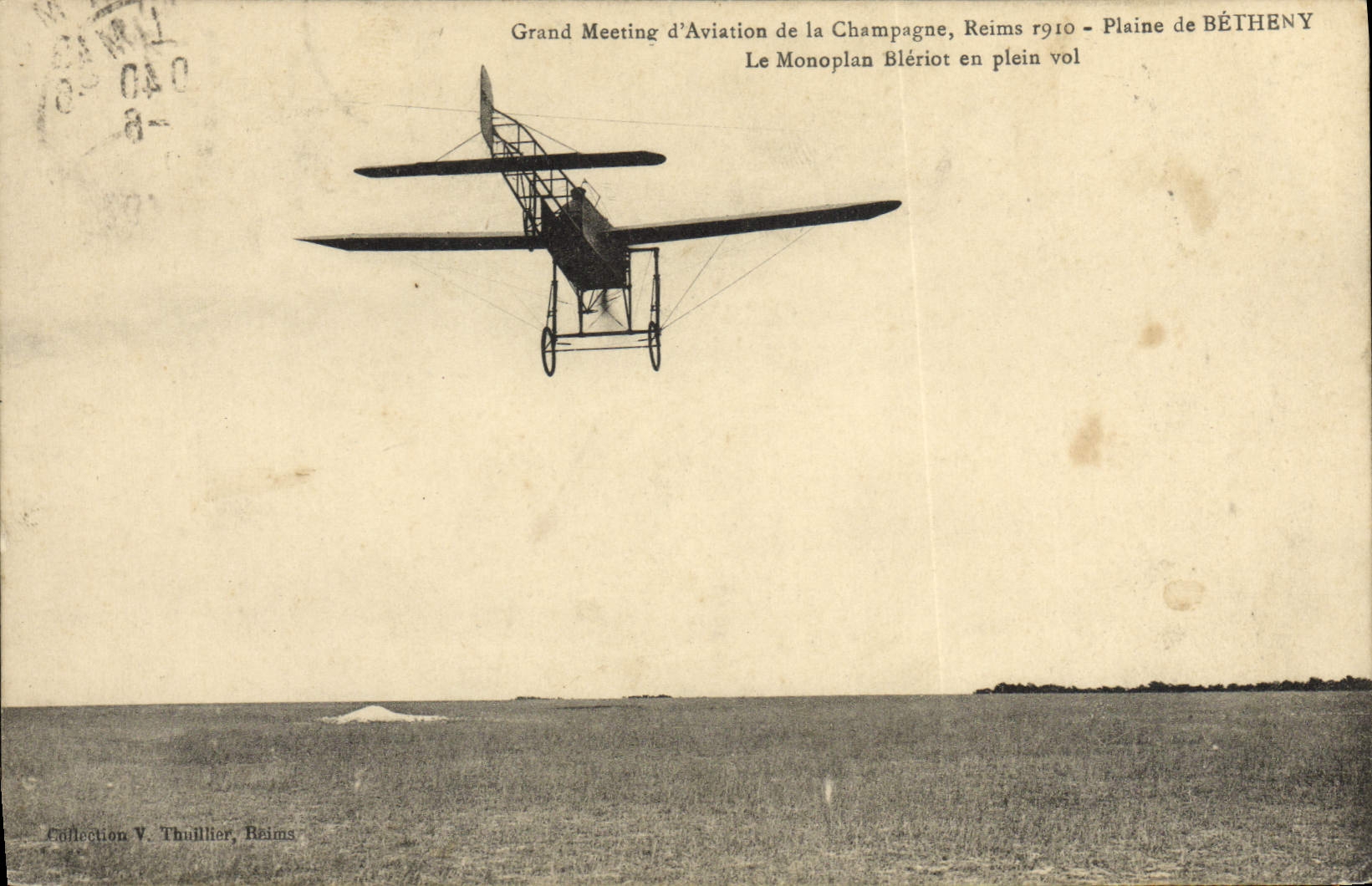 CPA Avion Aviation Grand meeting d'aviation de la Champagne Reims 1910 Plaine de Betheny Le monoplan Bleriot en plein vo