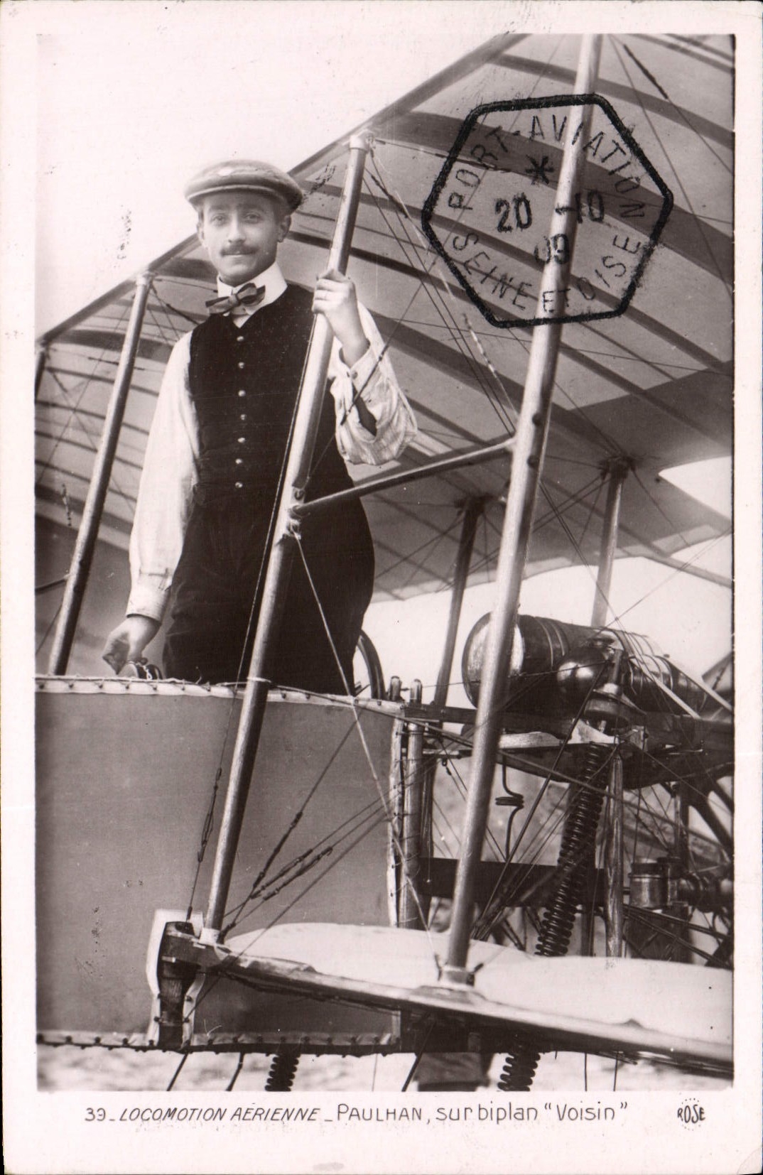 CPA Avion Aviation Paulhan sur biplan Voisin 