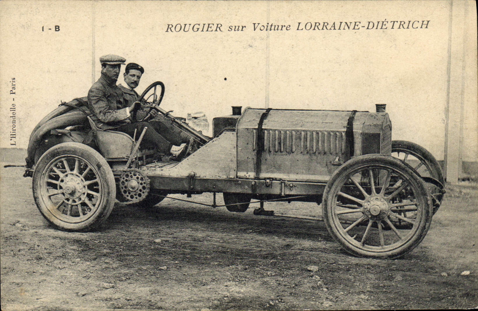 Twee mannen in een auto Lorraine-Dietrich — uitgever L'Hiromdelle, Parijs, serie I-B