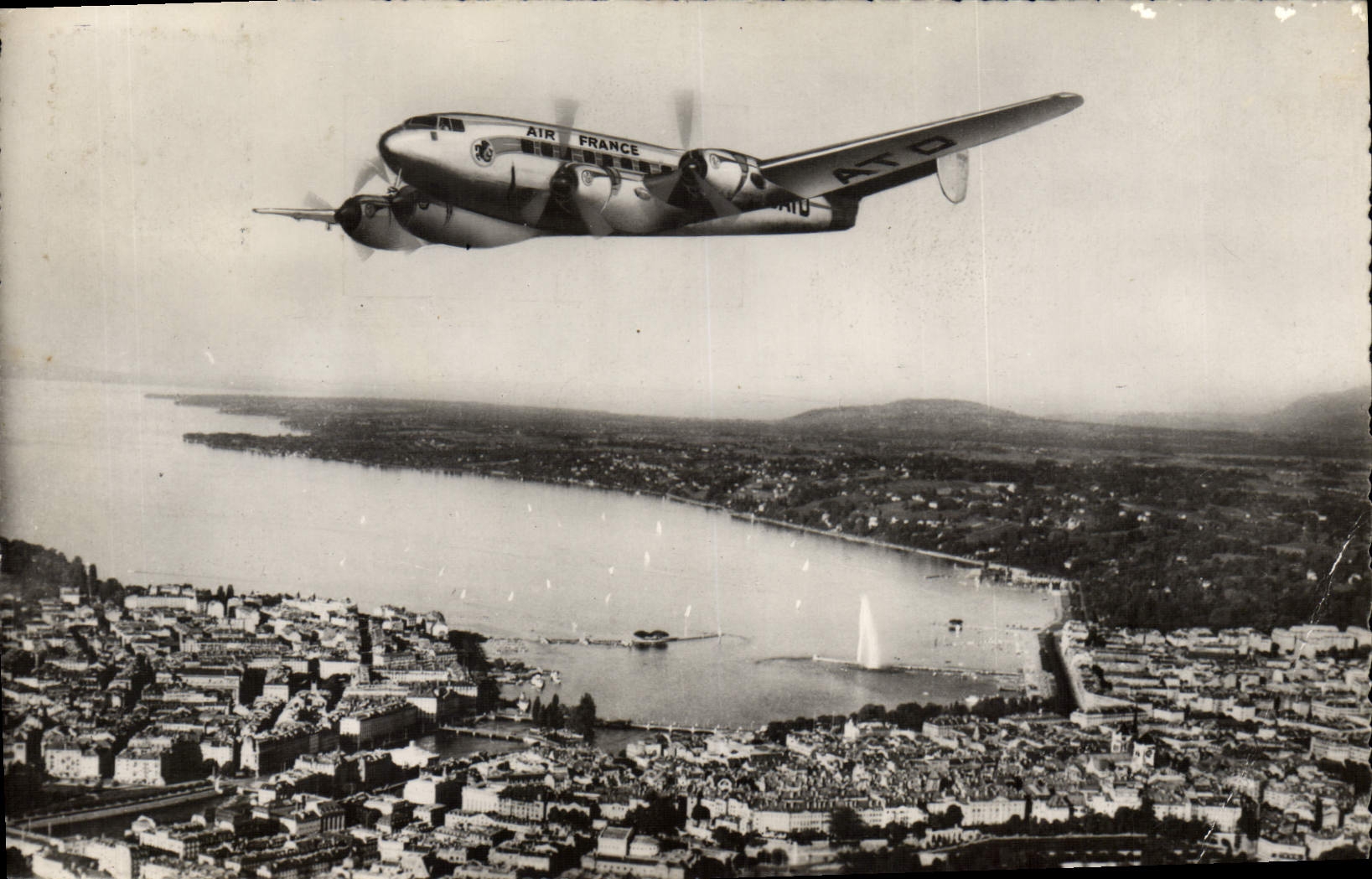 CPA Avion Aviation Languedoc 161 survolant Geneve 