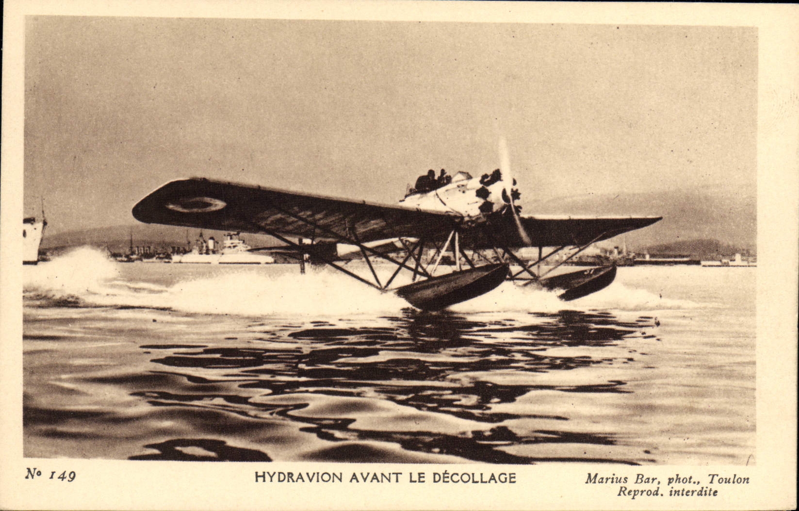 CPA Aviation Hydravion avant le decollage 