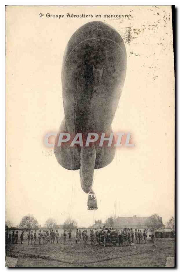CPA Dirigeable Zeppelin 2eme groupe Aerostiers en manoeuvre Militaria