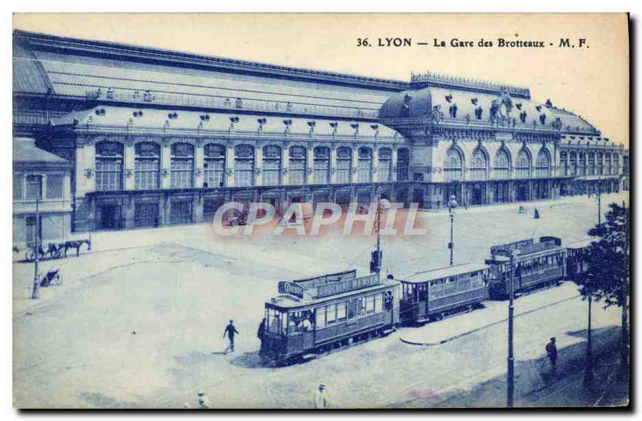 CPA Tramway Lyon La gare des Brotteaux 