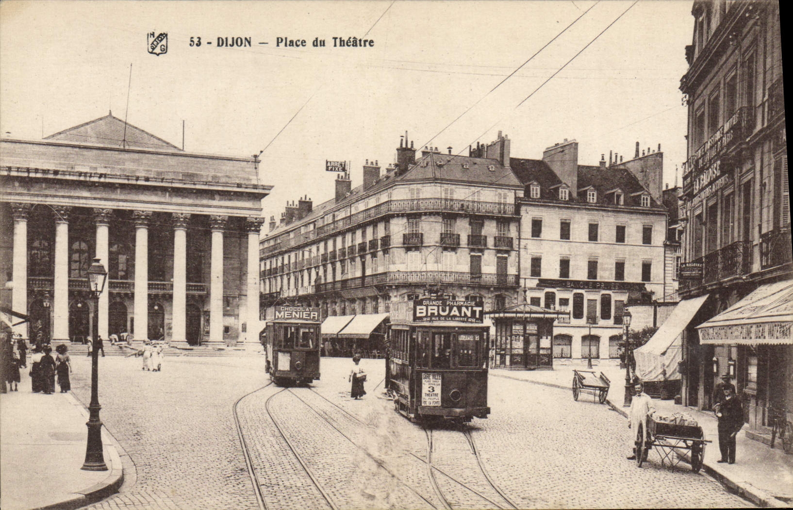 CPA Tramway Dijon Place du Theatre Bruant 