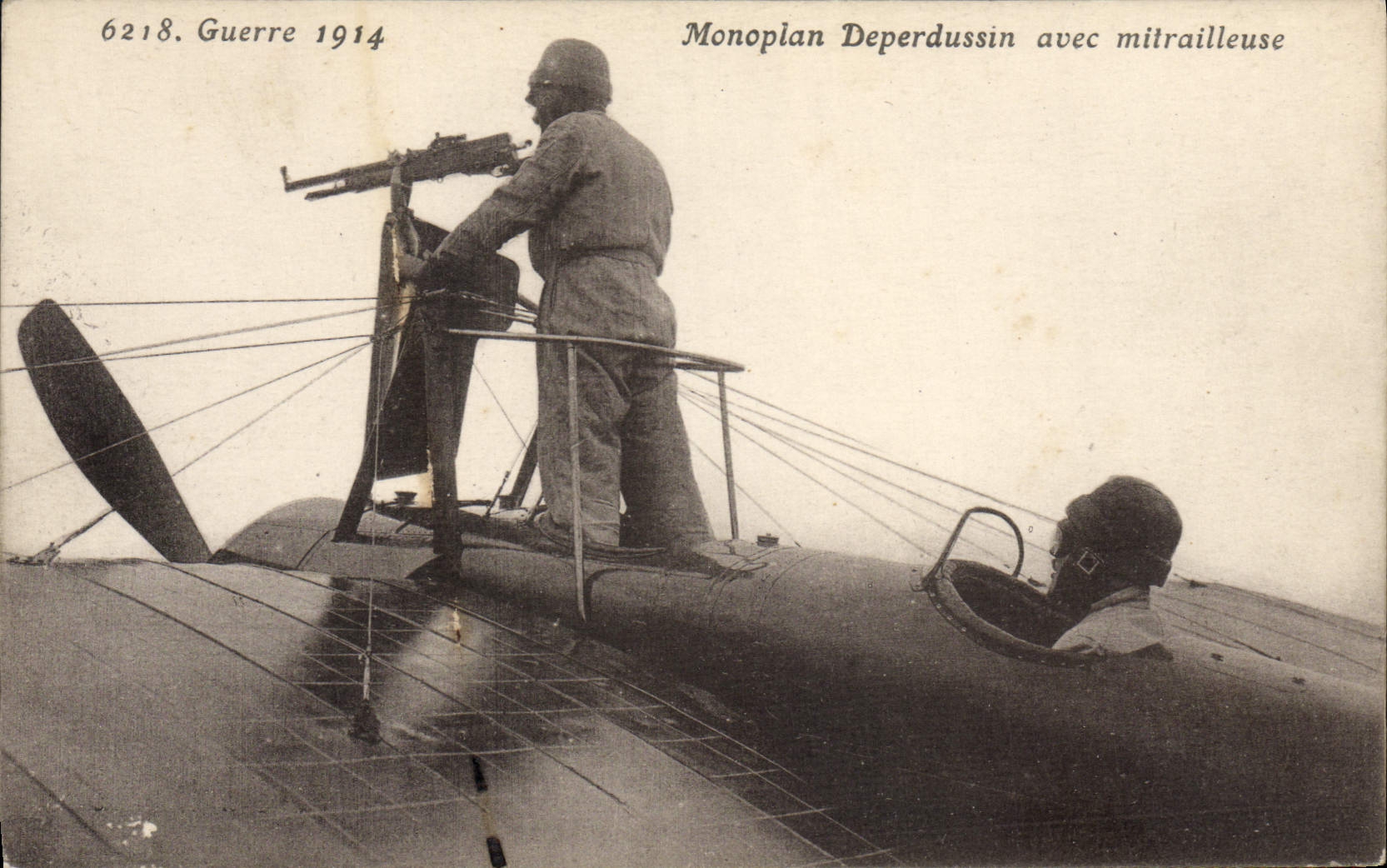 CPA Avion Aviation Monoplan Deperdussion avec mitrailleuse 
