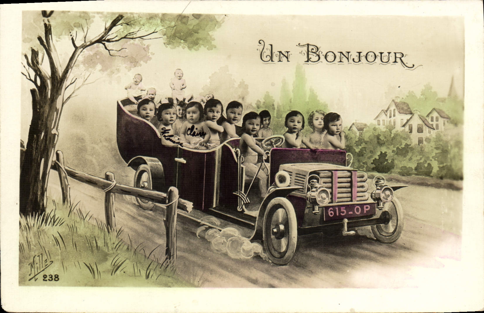 Enfants dans une voiture — Un Bonjour — Mille 238
