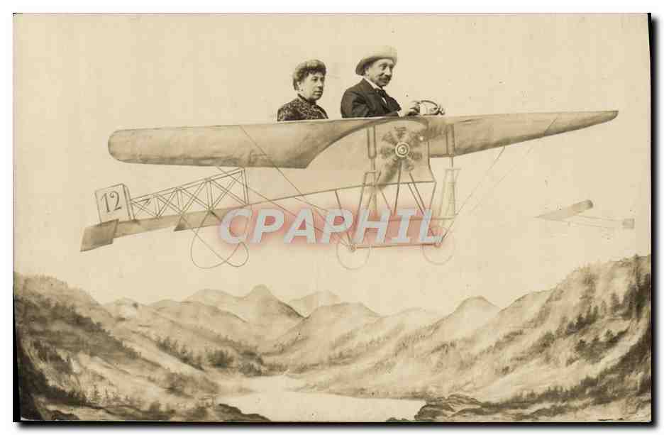CPA Fantaisie Avion Aviation Homme Femme